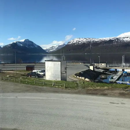 Lyngenfjord Gammelhotell * Olderdalen